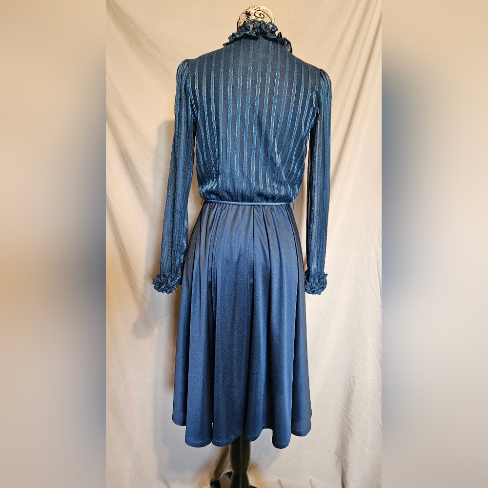 1970s Long sleeve faux wrap dress - Picture 4 of 4